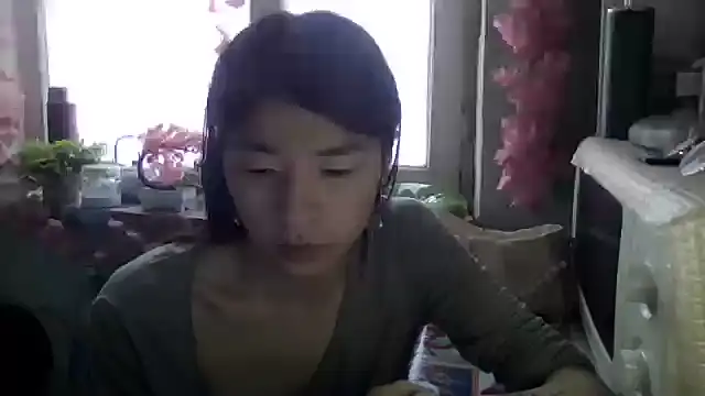 CarlyJoy online show from November 2025 10:37:02 AM