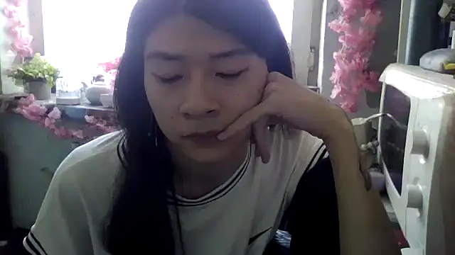 CarlyJoy online show from October 2025 08:37:02 AM