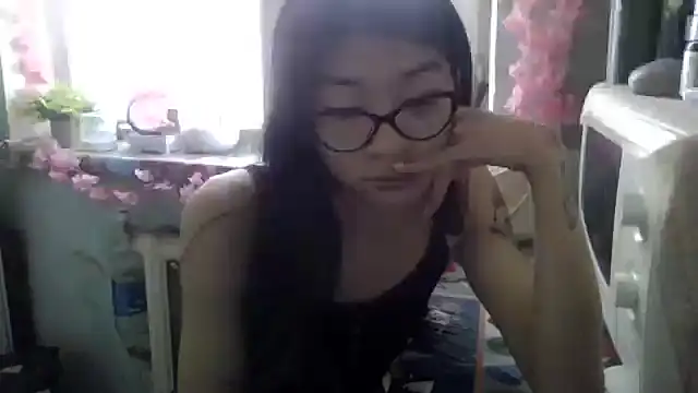CarlyJoy online show from September 2025 12:11:02 PM