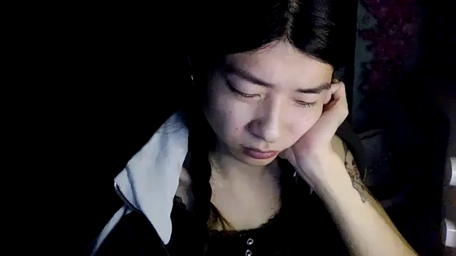 CarlyJoy online show from January 2026 05:27:02 PM