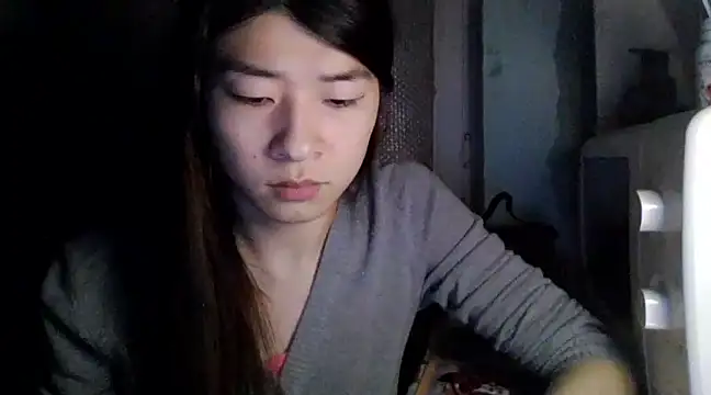CarlyJoy online show from March 2025 05:39:01 PM