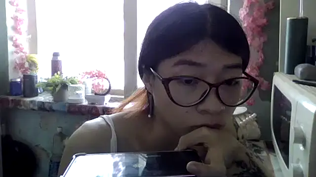 CarlyJoy online show from April 2026 10:22:02 AM