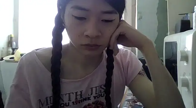 CarlyJoy online show from March 2025 06:50:02 AM