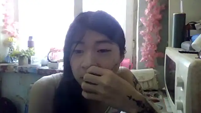 CarlyJoy online show from April 2026 09:34:02 AM