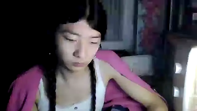 CarlyJoy online show from April 2026 04:30:01 PM