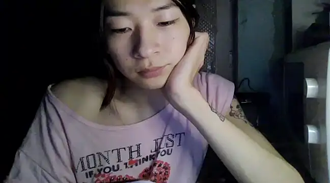 CarlyJoy online show from March 2025 05:45:02 PM