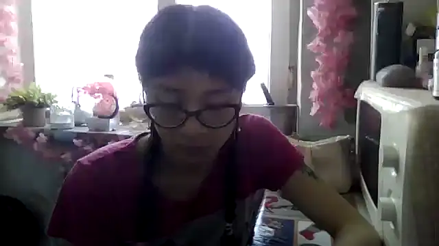 CarlyJoy online show from October 2025 08:33:01 AM