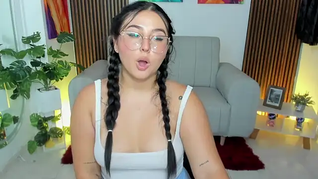 Snapshot of iraide_castro chatting on February 2025 06:44:01 PM iraide castro online show from February 2025 06:44:01 PM