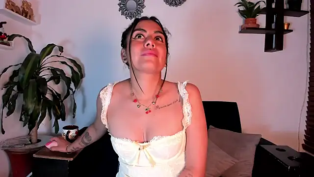 im amber online show from March 2026 02:03:02 AM