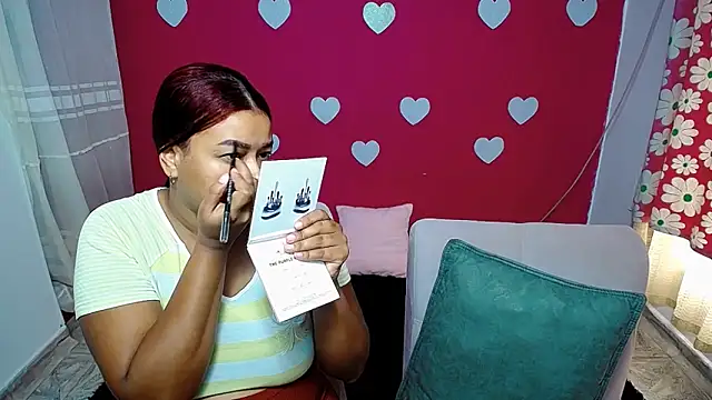 Snapshot of violeta_rous chatting on May 2026 03:06:01 PM violeta rous online show from May 2026 03:06:01 PM