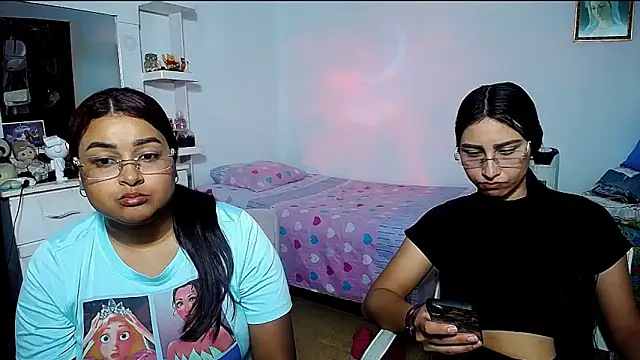 Snapshot of violeta_rous chatting on February 2026 03:10:01 PM violeta rous online show from February 2026 03:10:01 PM