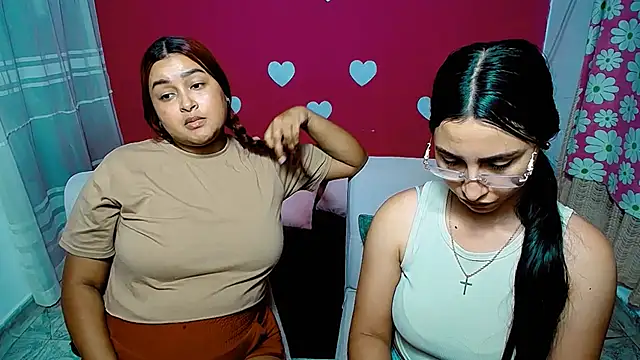 Snapshot of violeta_rous chatting on June 2026 03:29:02 AM violeta rous online show from June 2026 03:29:02 AM