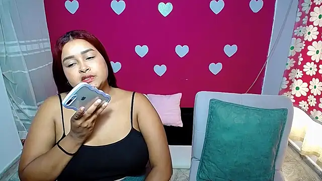 Snapshot of violeta_rous chatting on April 2026 03:27:02 PM violeta rous online show from April 2026 03:27:02 PM
