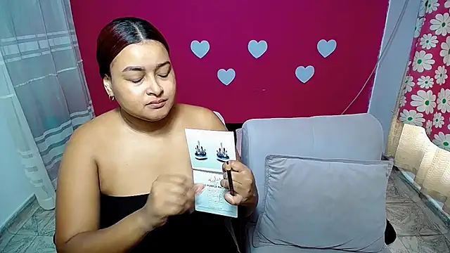 Snapshot of violeta_rous chatting on May 2026 01:06:01 PM violeta rous online show from May 2026 01:06:01 PM