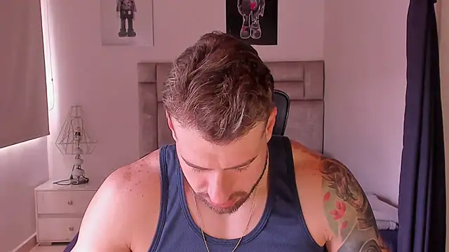 paul rogerr online show from December 2025 06:57:02 PM