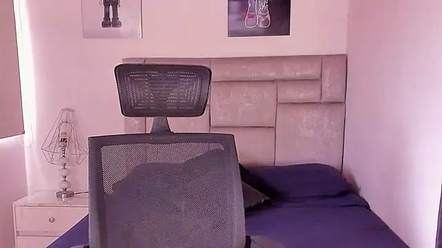 Snapshot of paul_rogerr chatting on May 2026 07:45:02 PM paul rogerr online show from May 2026 07:45:02 PM
