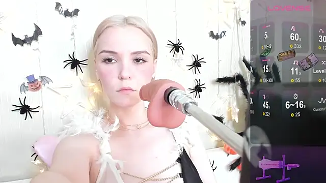 Kaya Devis online show from October 2025 04:24:02 AM