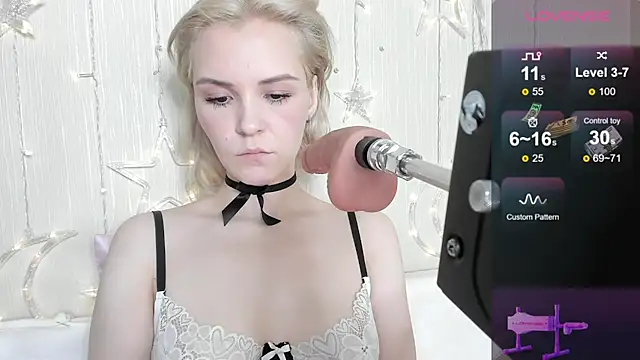 Kaya Devis online show from March 2026 04:36:01 AM