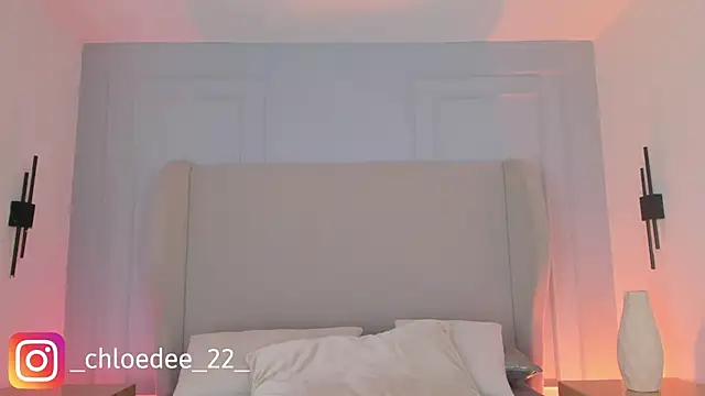 chloe d online show from February 2026 12:40:01 PM