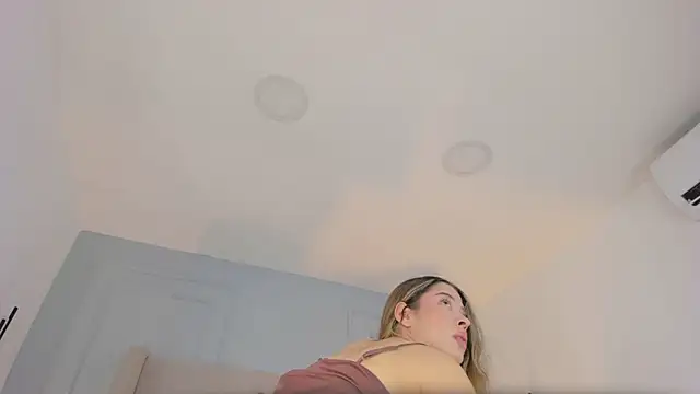 chloe d online show from April 2026 12:29:02 PM