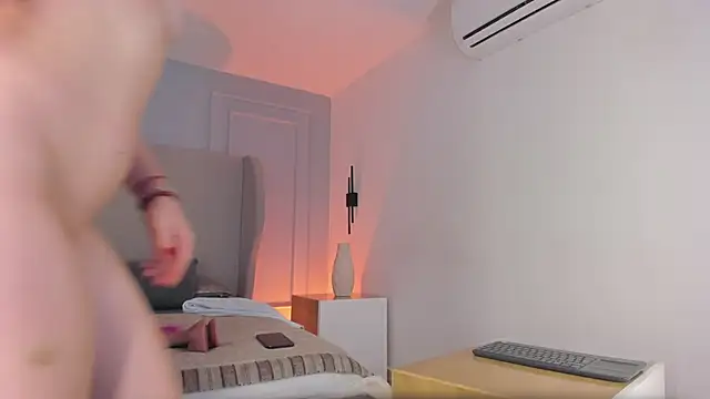 chloe d online show from March 2026 01:14:01 PM