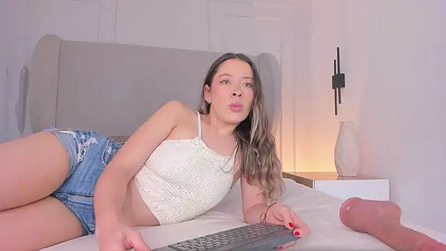 chloe d online show from November 2025 02:09:01 PM