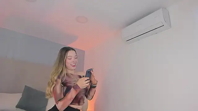 chloe d online show from March 2026 12:42:02 PM