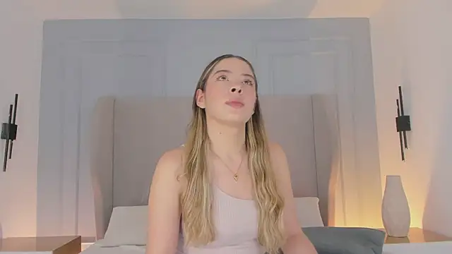 chloe d online show from April 2026 12:40:02 PM