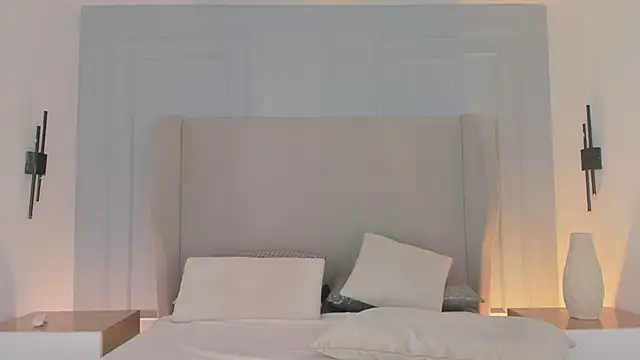 chloe d online show from March 2026 12:14:01 PM