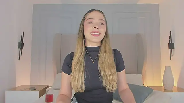 chloe d online show from April 2026 12:23:01 PM