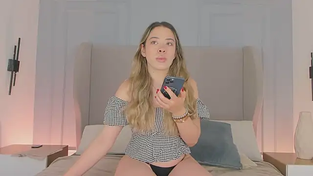 chloe d online show from May 2026 12:02:02 PM