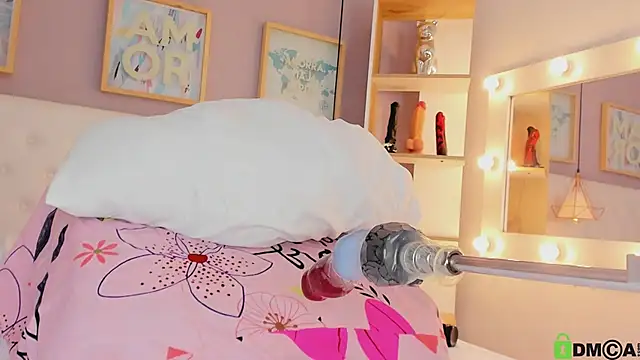 Snapshot of julyanna_ chatting on November 2025 08:57:02 PM julyanna online show from November 2025 08:57:02 PM