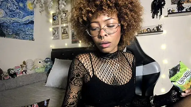 Cristal Jonasxh online show from October 2025 04:36:02 AM