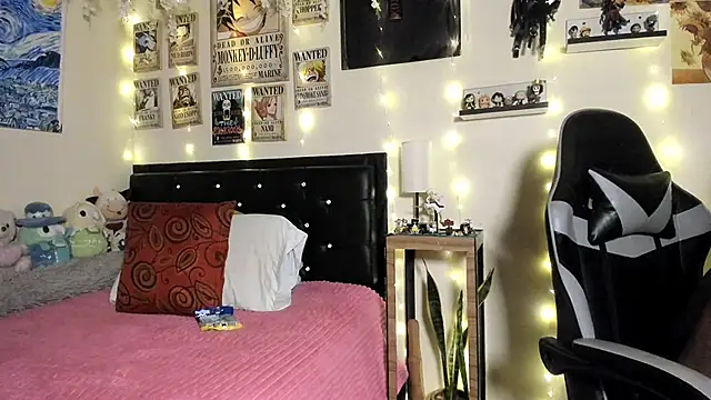 Cristal Jonasxh online show from October 2025 04:47:02 AM