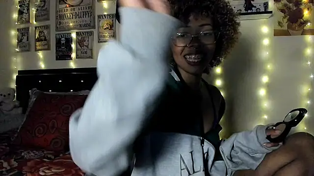 Cristal Jonasxh online show from September 2025 05:14:01 AM