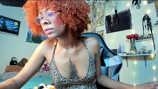 Cristal Jonasxh online show from June 2026 06:45:02 PM