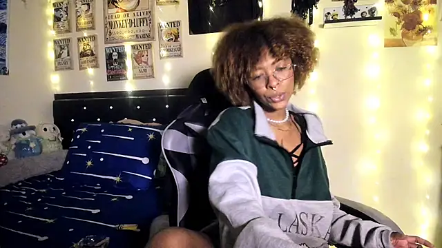 Cristal Jonasxh online show from October 2025 04:55:02 AM