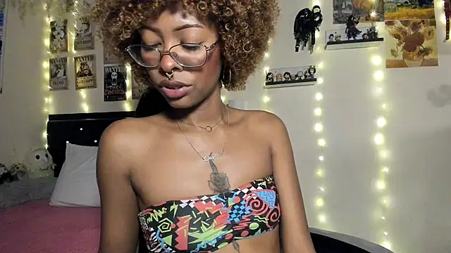 Cristal Jonasxh online show from September 2025 04:46:02 AM