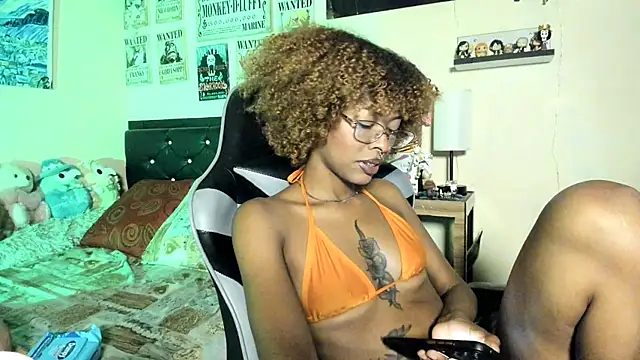 Cristal Jonasxh online show from September 2025 04:30:02 AM