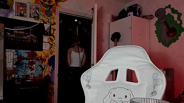 Sunny Mouse  online show from September 2025 05:08:01 PM