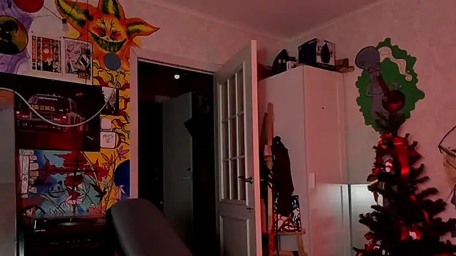 Sunny Mouse  online show from December 2025 04:34:02 PM