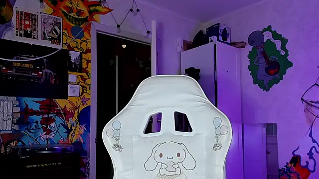 Sunny Mouse  online show from September 2025 04:39:02 PM