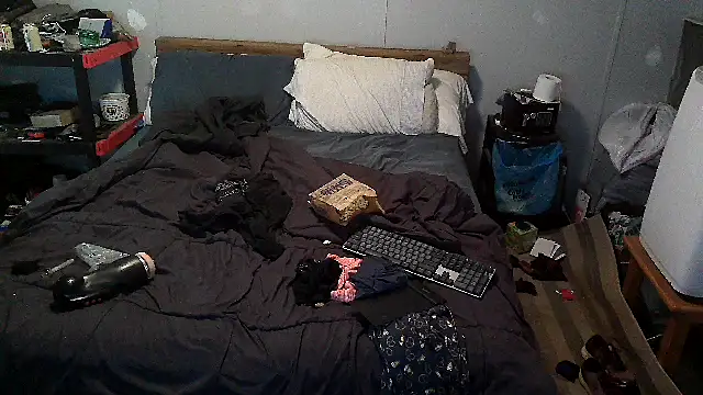 Snapshot of Bi_curious86 chatting on October 2025 09:49:01 PM Bi curious86 online show from October 2025 09:49:01 PM