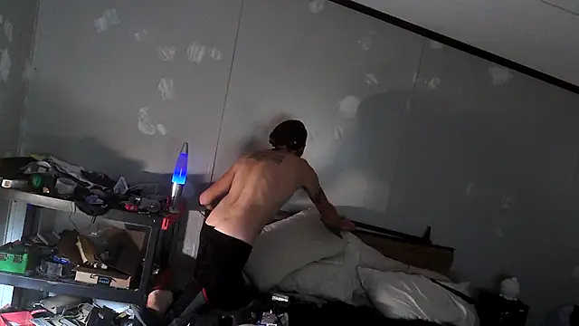 Bi curious86 online show from November 2025 07:01:02 AM