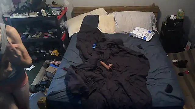 Snapshot of Bi_curious86 chatting on October 2025 06:11:01 PM Bi curious86 online show from October 2025 06:11:01 PM