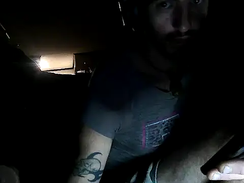 Snapshot of Bi_curious86 chatting on September 2025 05:47:01 AM Bi curious86 online show from September 2025 05:47:01 AM