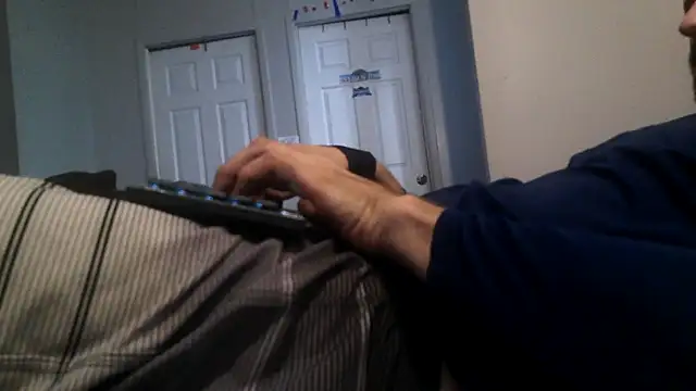 Bi curious86 online show from April 2026 06:42:01 AM