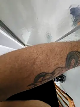 Bi curious86 online show from February 2026 08:01:01 AM