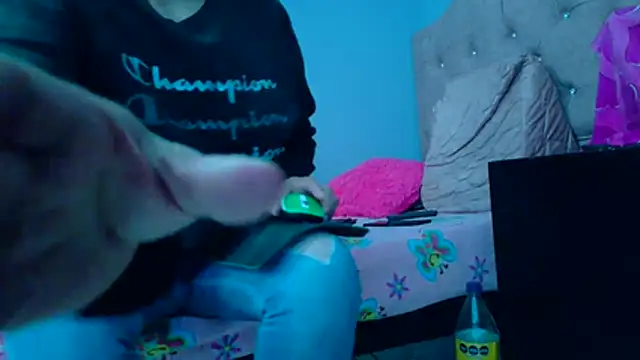 TifanyNasty online show from October 2025 04:39:01 PM