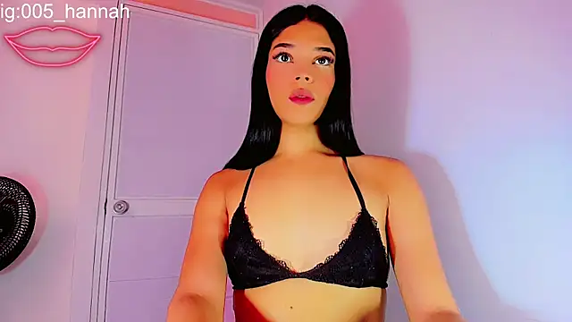 Hannahsmit online show from October 2025 09:06:02 PM
